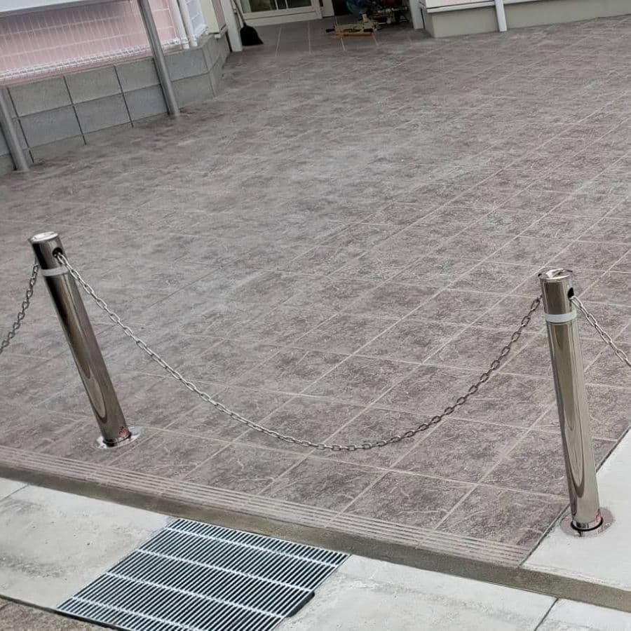 駐車場ポール設置 名古屋市中川区 | 名古屋市中川区でエクステリア工事ならイズ美