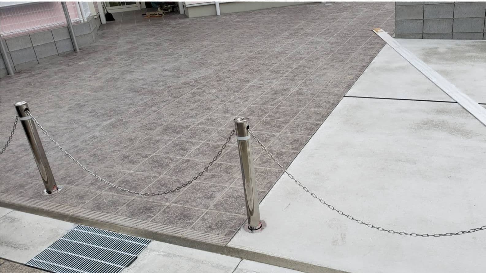 駐車場ポール設置 名古屋市瑞穂区 | 名古屋市瑞穂区でエクステリア工事ならイズ美