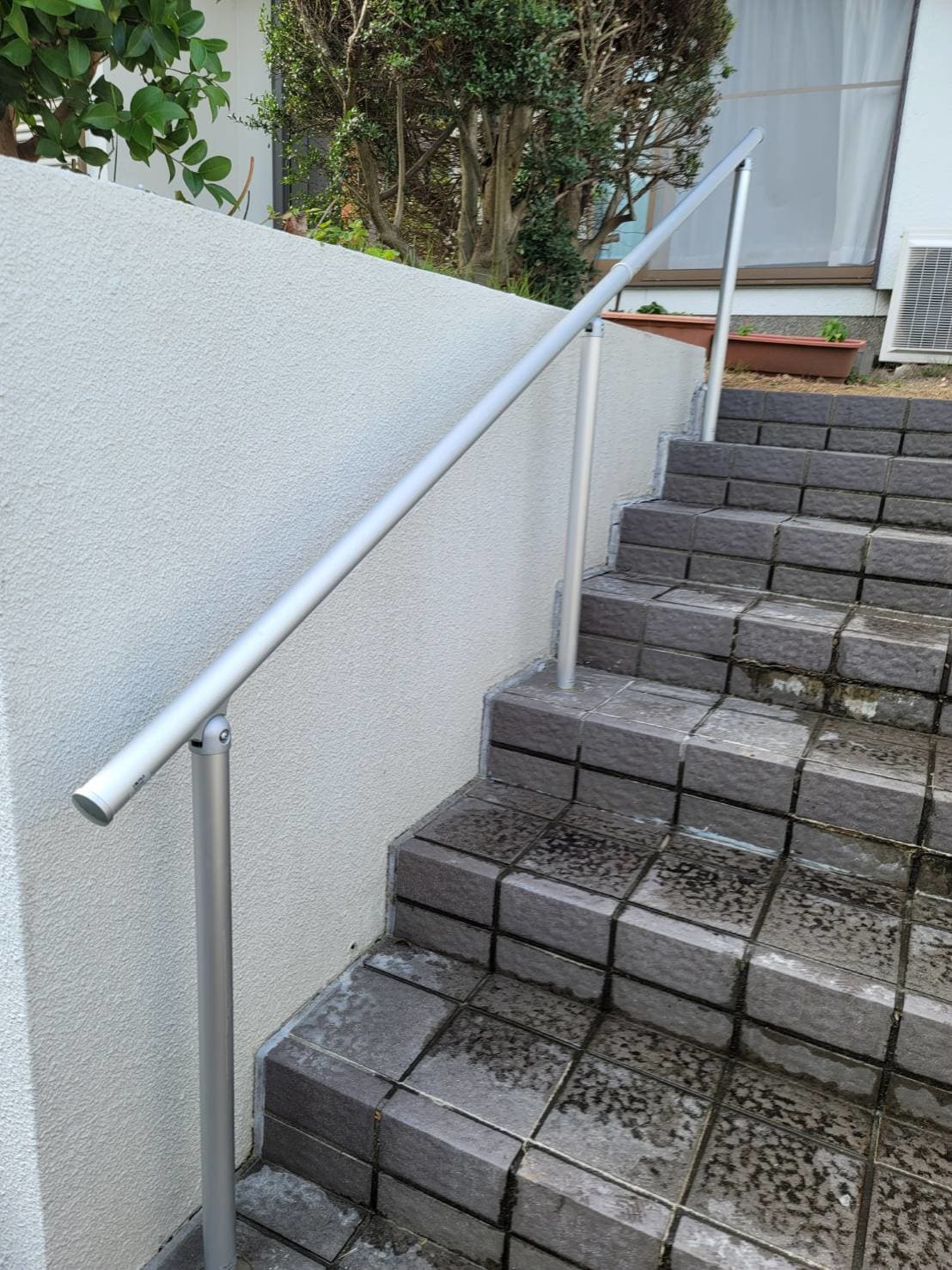 手すり設置 | 名古屋市中川区のエクステリア工事ならイズ美