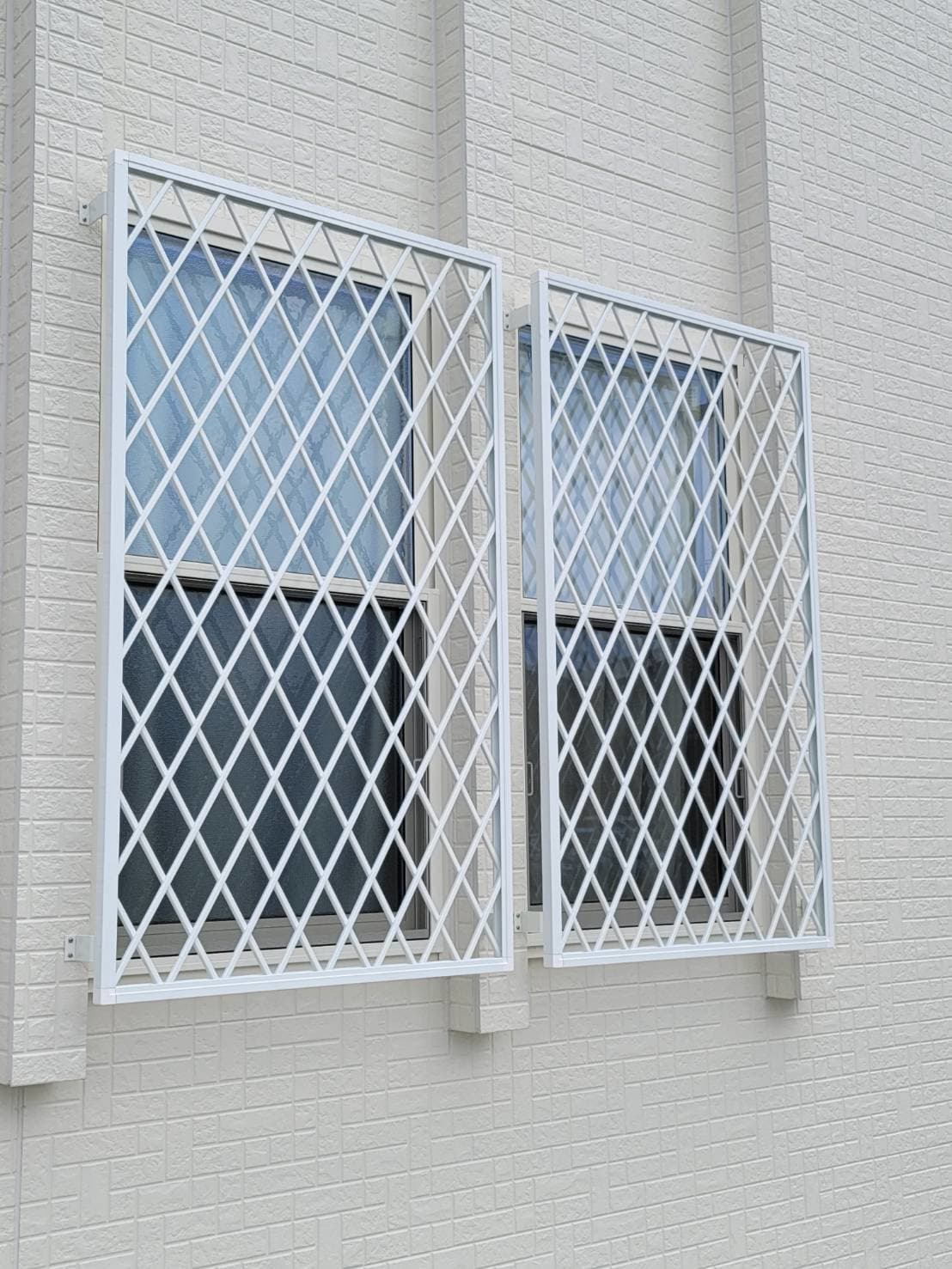 面格子設置 | 名古屋市中川区のエクステリア工事ならイズ美