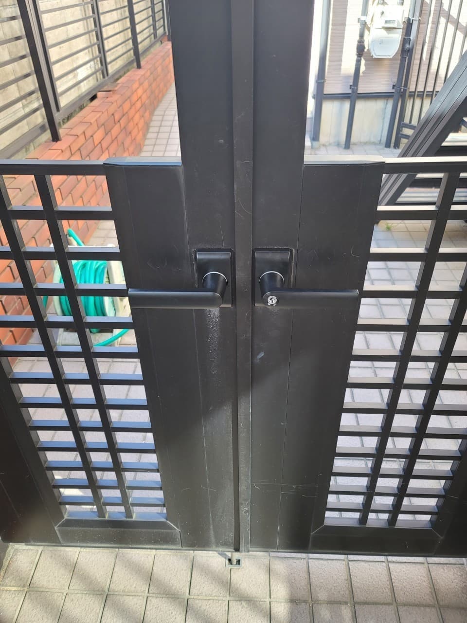 門扉手すりの取替え | 名古屋市中川区のエクステリア工事ならイズ美