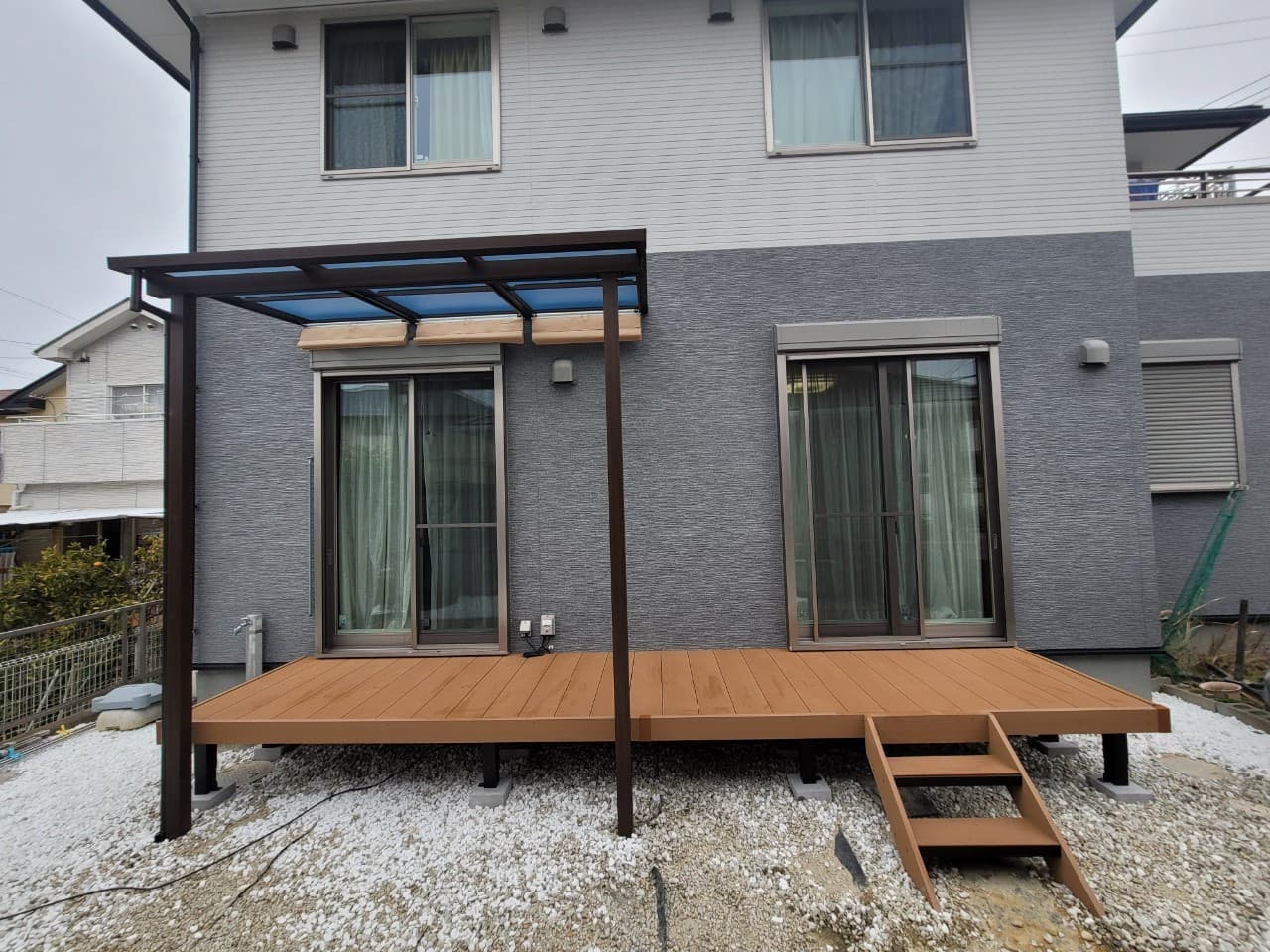 ウッドデッキ・テラス屋根設置 | 名古屋市中川区のエクステリア工事ならイズ美